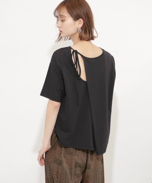 バックシャンクルーネックTシャツ(半袖)