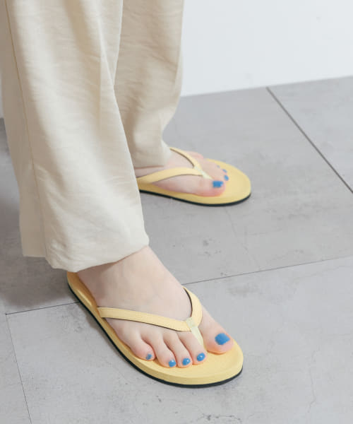 indosole　ESSNTLS FLIP FLOPS Women