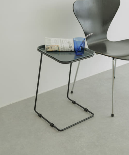 CAMBRO SIDE TABLE SQUARE