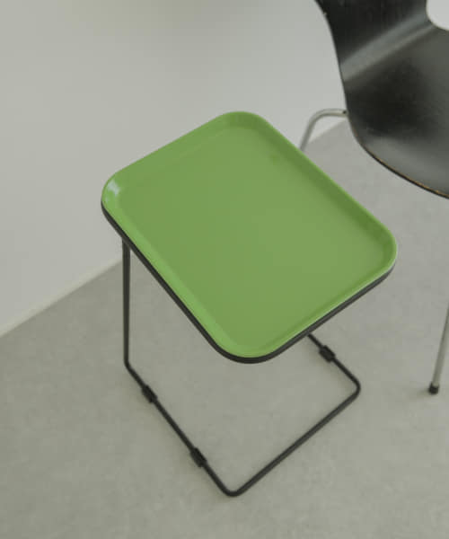 CAMBRO SIDE TABLE SQUARE