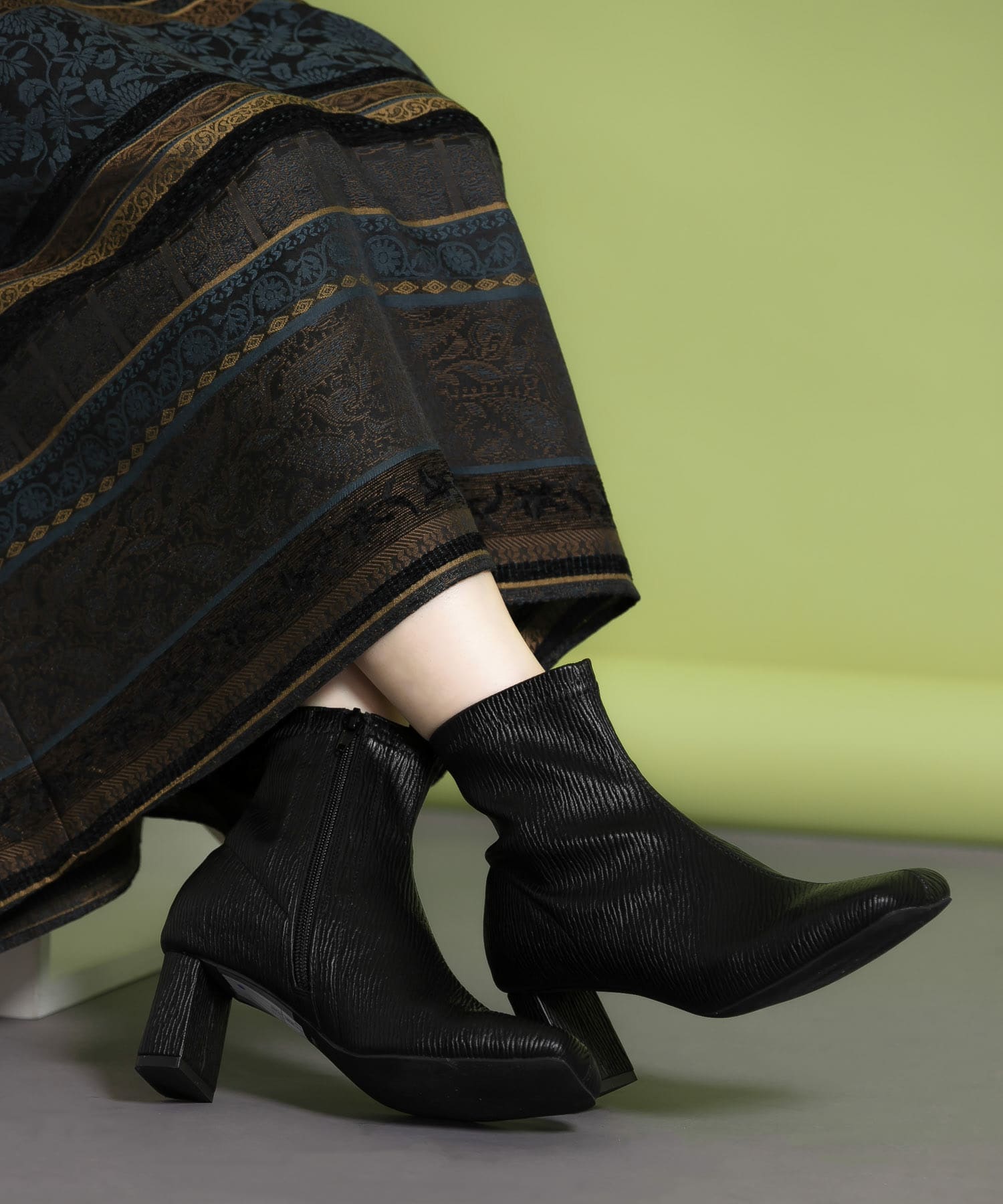 【人気】URBAN RESEARCH スクエアトゥ ストレッチ ショートブーツ