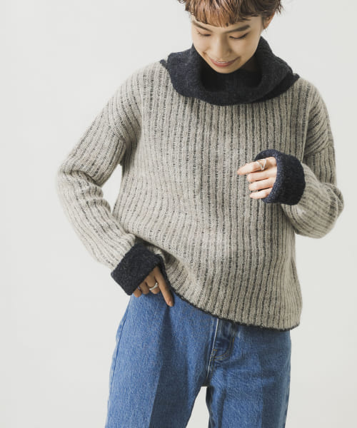 bolsista　Wide Turtleneck Knit