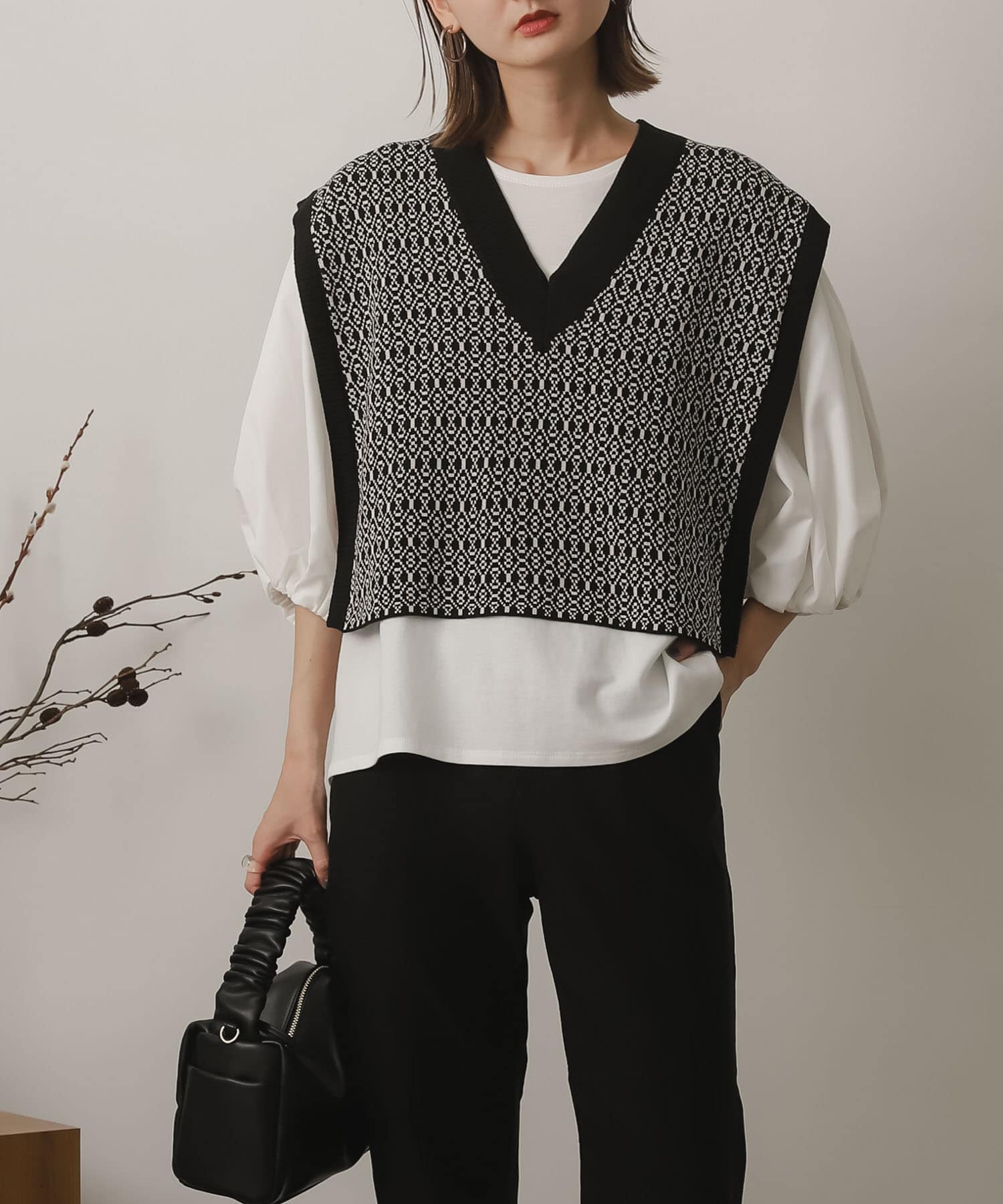 Vネックニットベスト[AA26-22A001]｜URBAN RESEARCH公式ファッション通販