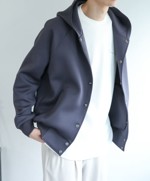 ダンボールポンチフーディスタジャン