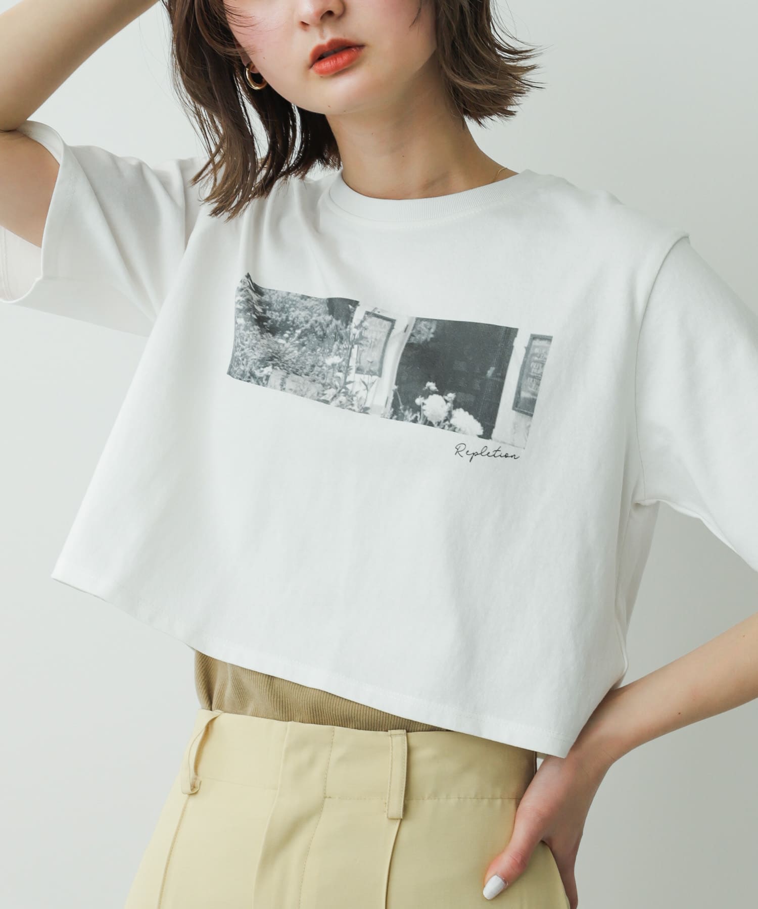 クロップドTシャツ