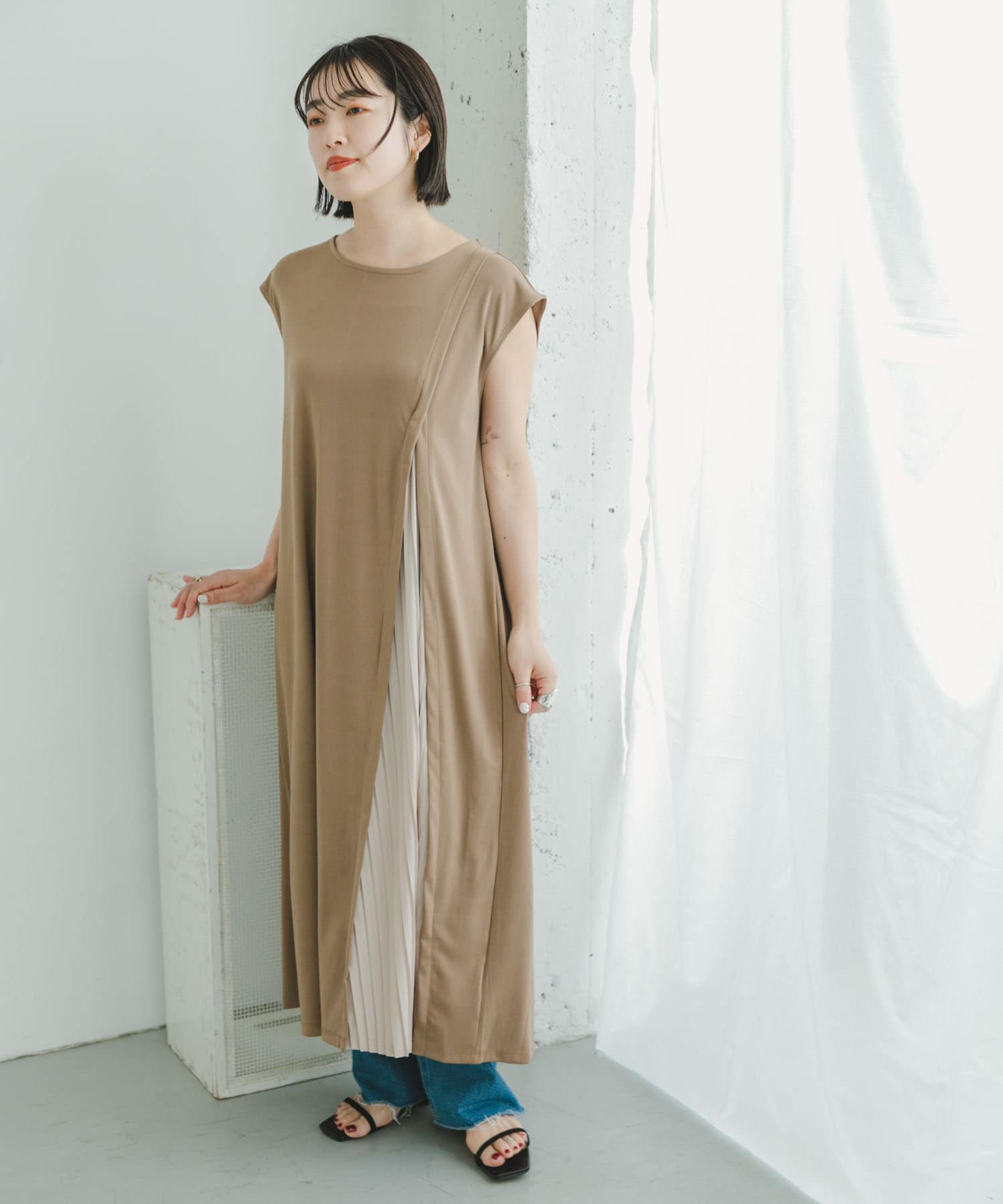 大人気新品  プリーツドッキングワンピース[IT35-26A012]｜URBAN RESEARCH スーツ・フォーマル・ドレス