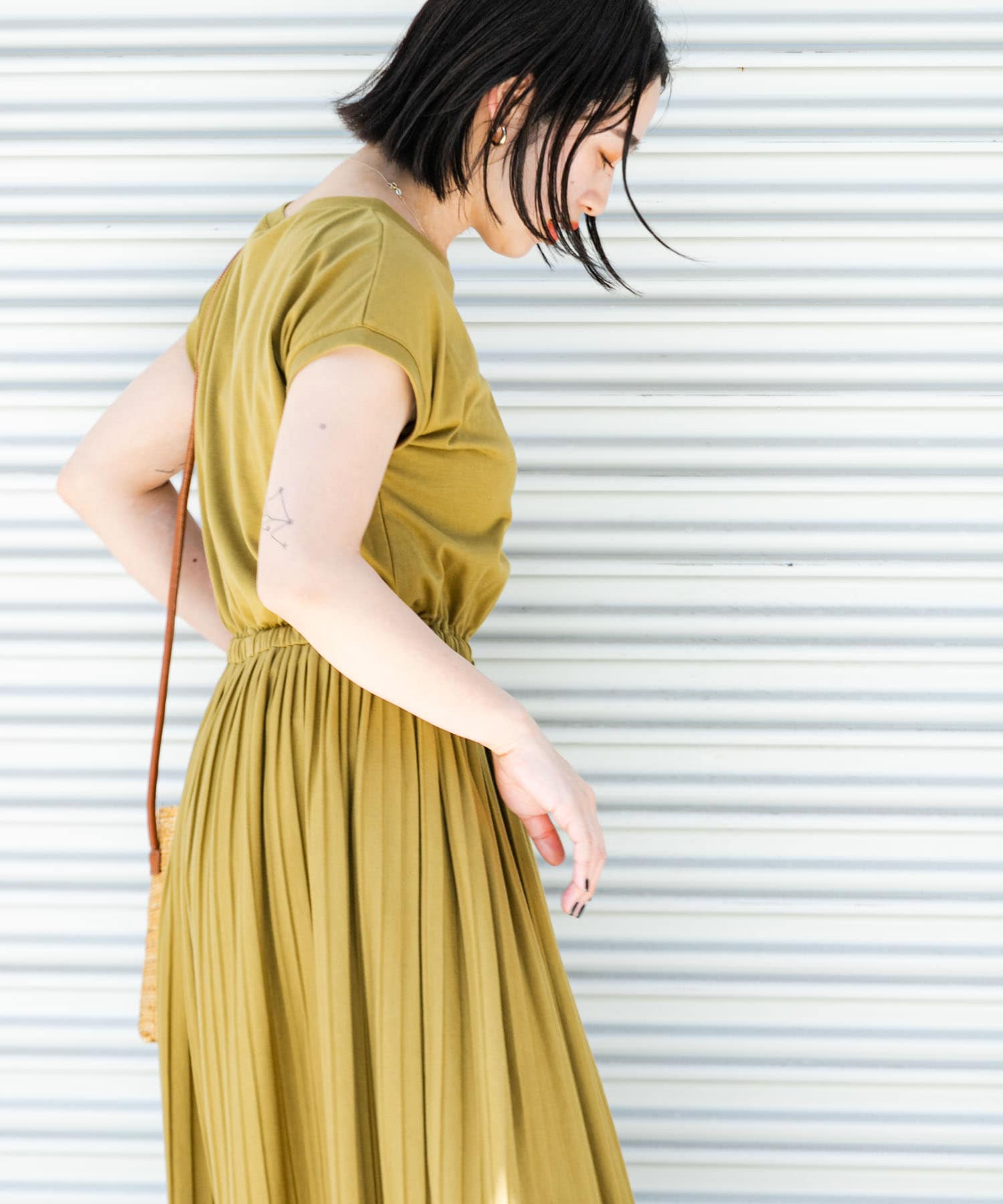 ウエストギャザープリーツワンピース[IT35-26B014]｜URBAN RESEARCH