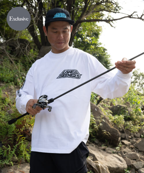 [URBS][『別注』TASF×LAKE SEEKERS　袖プリントロングスリーブTシャツ]