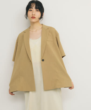 バックスリットジャケット