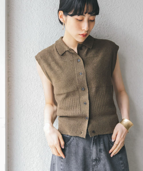 スリーブレスニットシャツ