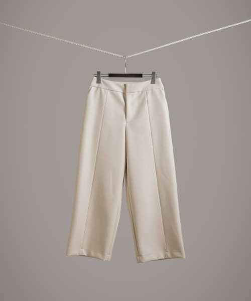 Lirica　eco leather pants