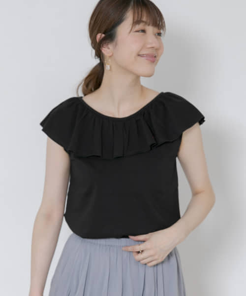 フリルTシャツ