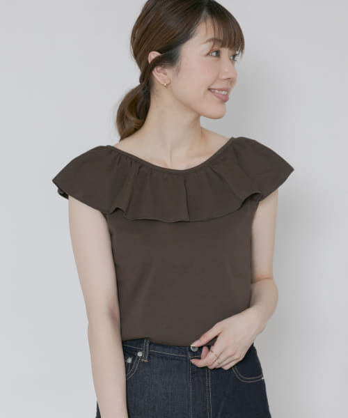 フリルTシャツ