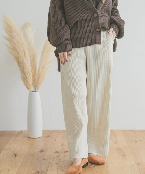 プリーツシャーリングパンツ