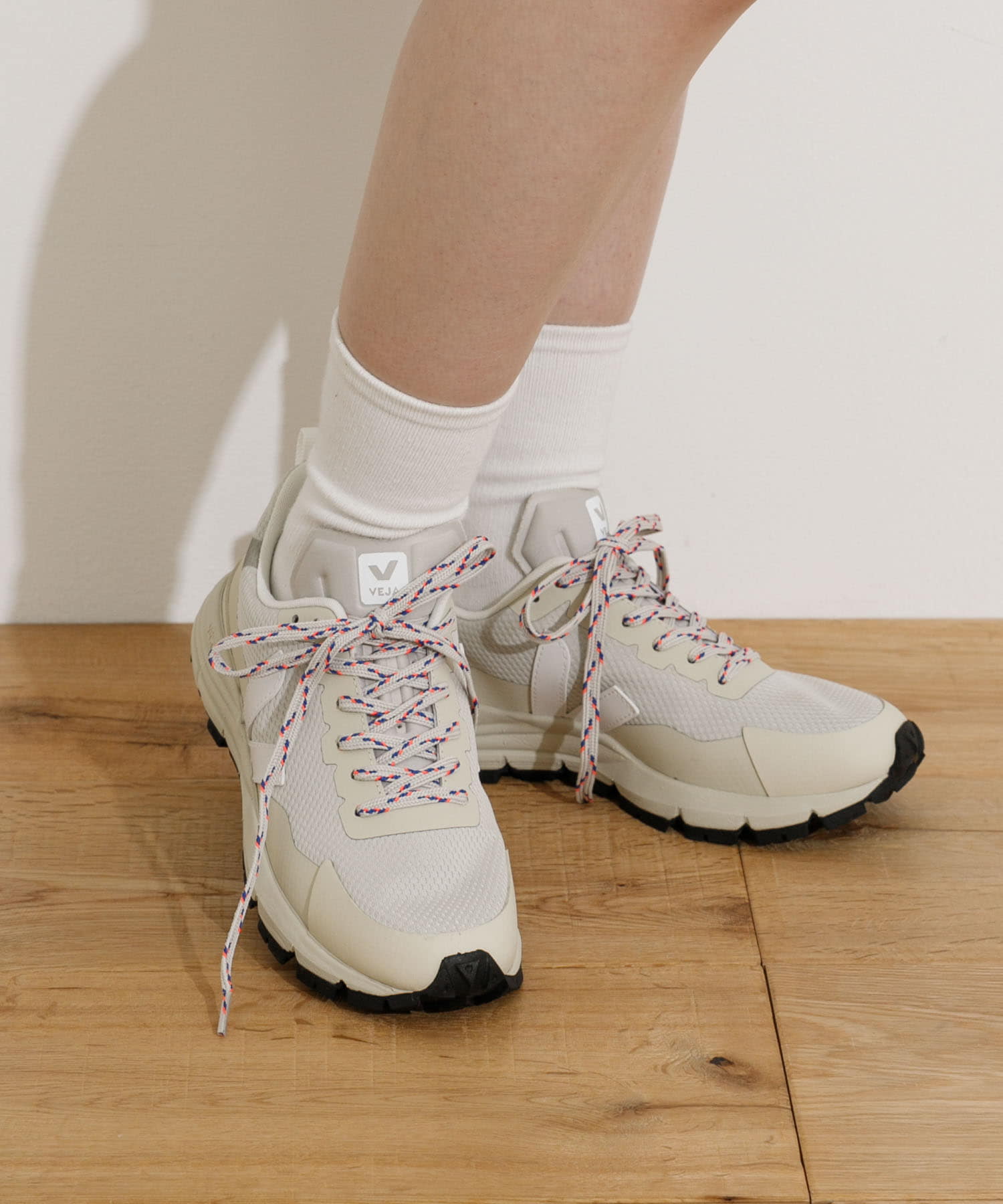商品画像：セール】VEJA DEKKAN ALVEOMESH BLACK OXFORD GREY TONIC ベジャ 3