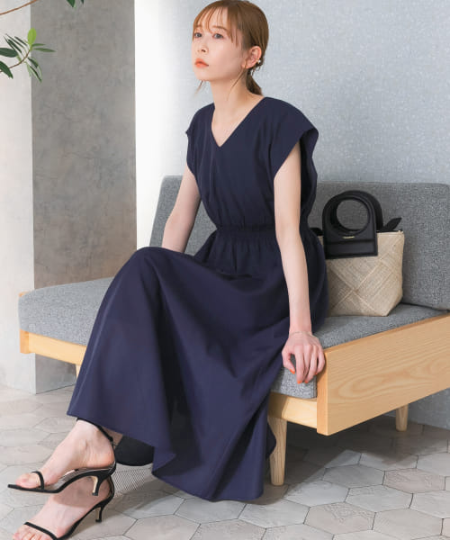 『UR TECH Smart Linen Touch』シャーリングギャザーワンピース
