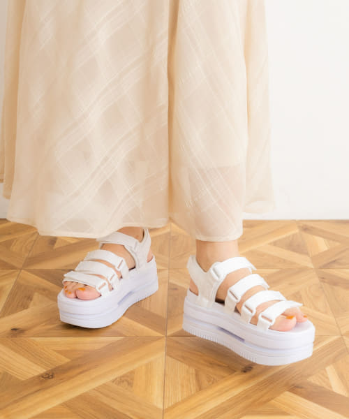 NIKE　アイコンクラシックサンダル