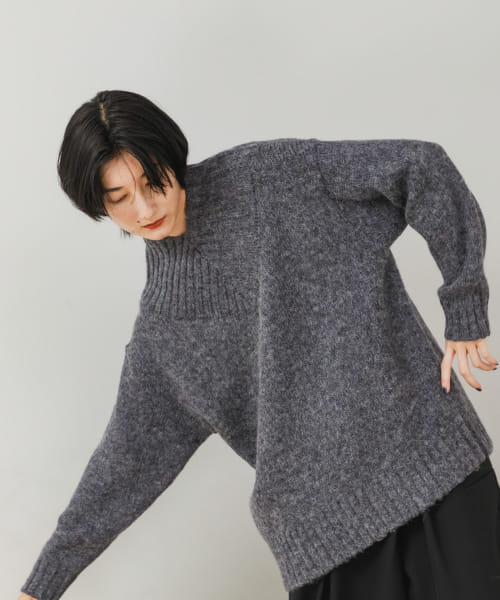 SPARKLE V-NECK KNIT
