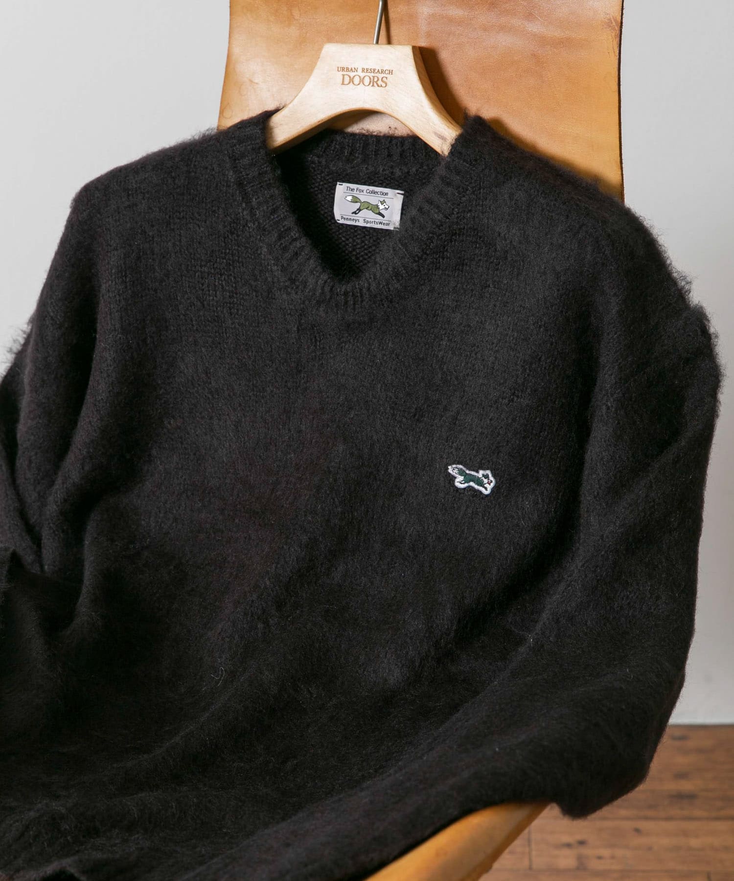 低価格 別注』PENNEYS×DOORS THE FOX モヘアタッチ Vネックニット[DR37 トップス