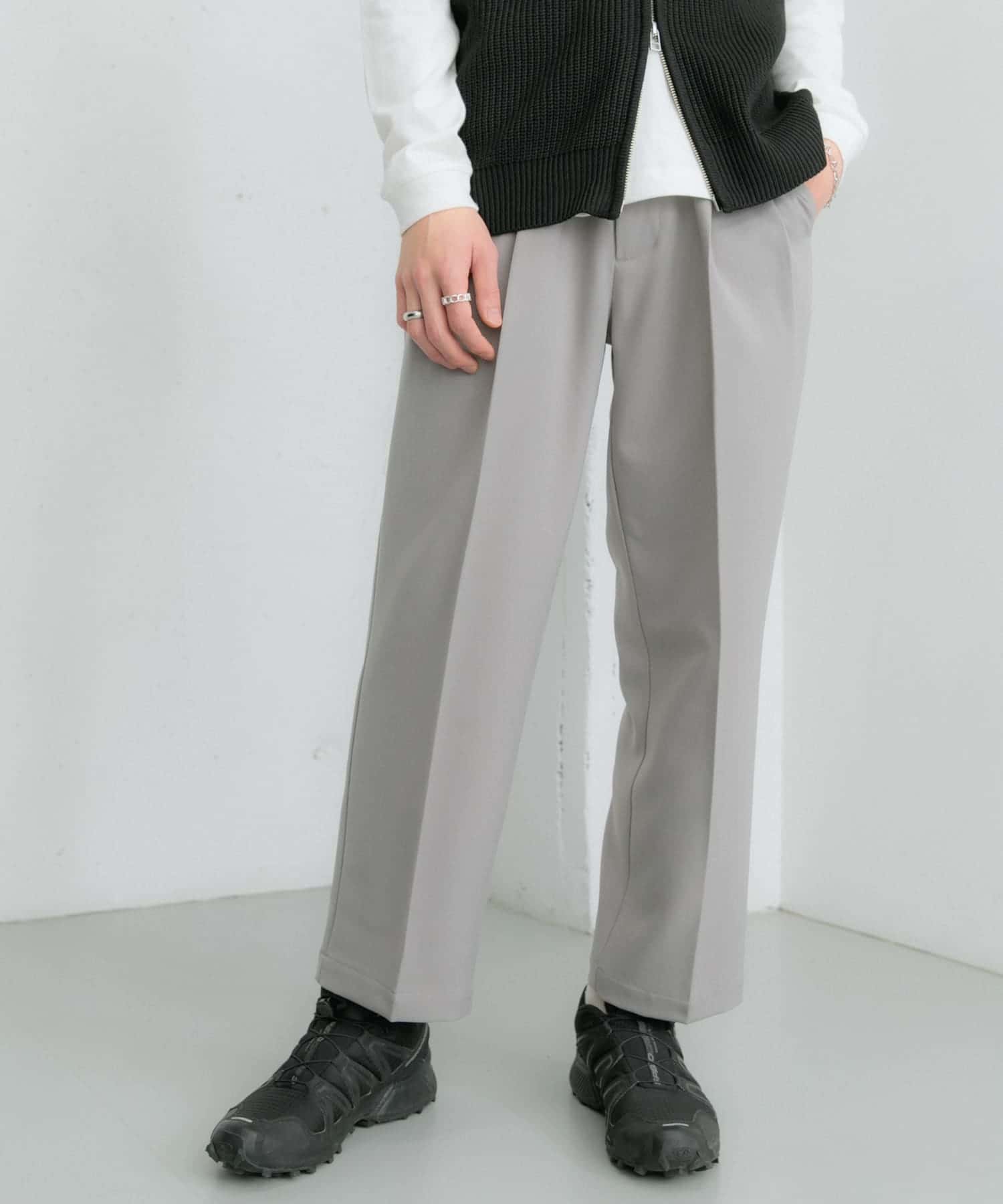 UR TECH SMOOTHLUXE』タックテーパードスラックス[AA44-14S012]｜URBAN RESEARCH公式ファッション通販