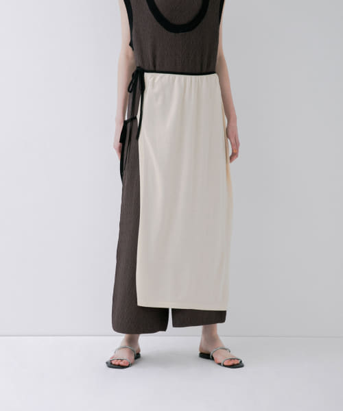 layered piping skirt