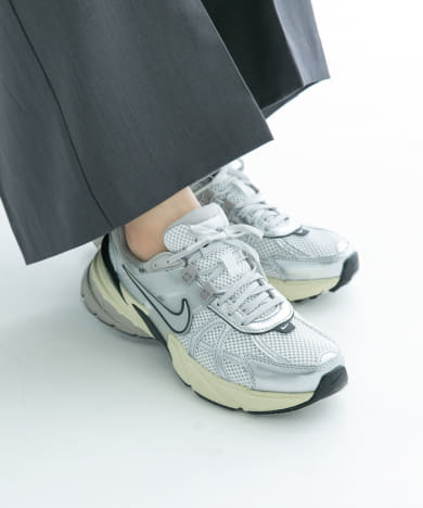 NIKE　ウィメンズV2Kラン