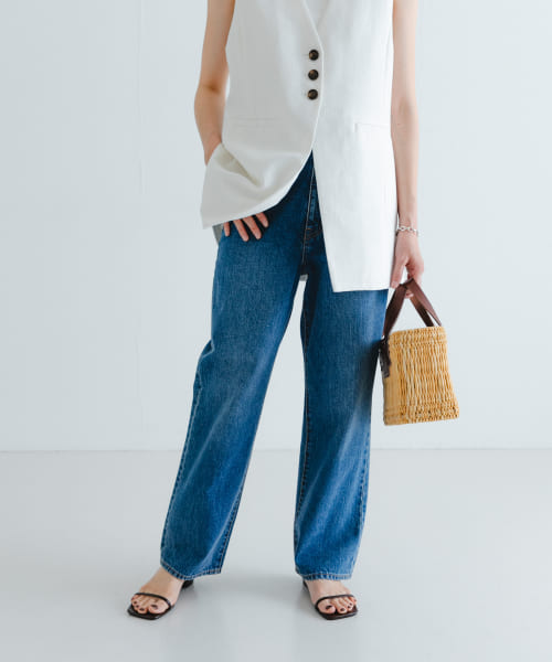 new basic　ストレートフィットデニムパンツ