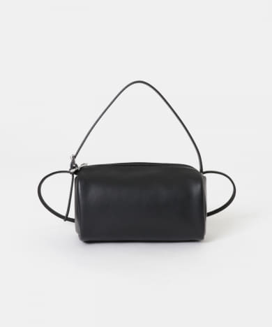 LEATHER SQUARE SHOULDER