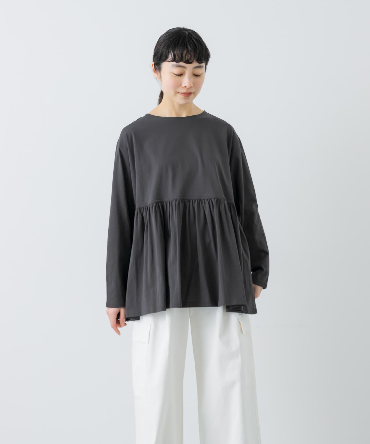かぐれ（カグレ）の「ウエストギャザーブラウス（Tシャツ