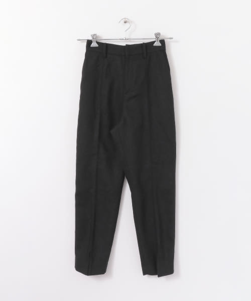 フロントスリットテーパードパンツ