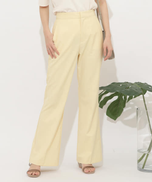 センタープレスフレアパンツ