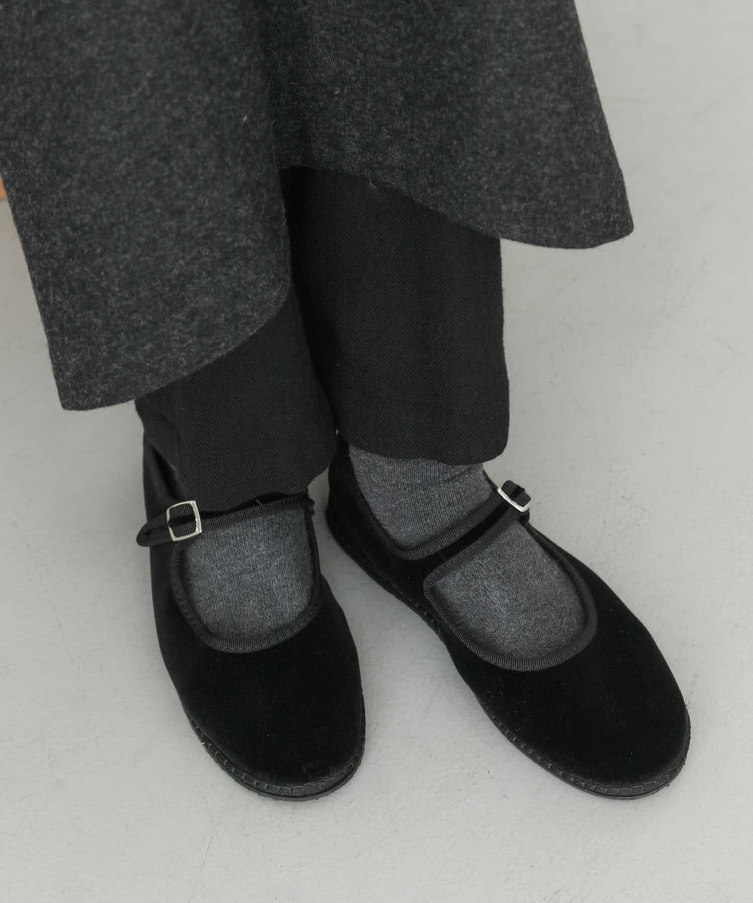 Drogheria Crivellini ベロアストラップシューズ[MJPJVEOO-KL26]｜URBAN RESEARCH公式ファッション通販