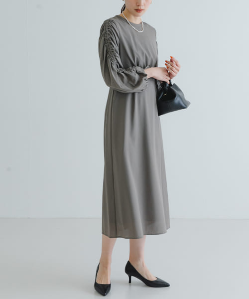 LA MAISON　ギャザースリーブワンピース