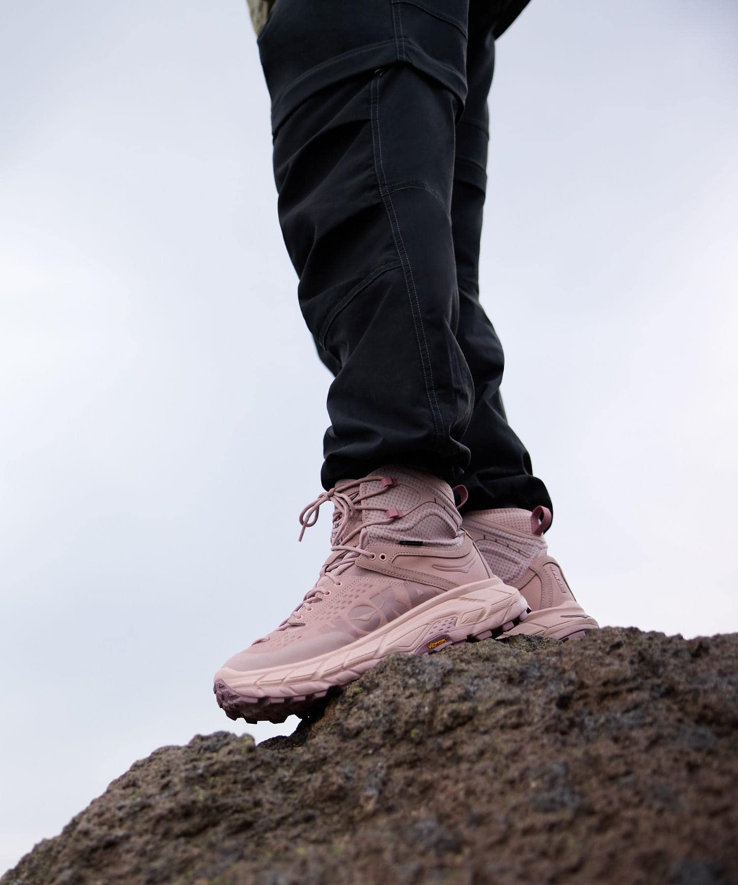 HOKA ONE ONE U TOR ULTRA HI 1129958 BSL34 URBAN RESEARCH
