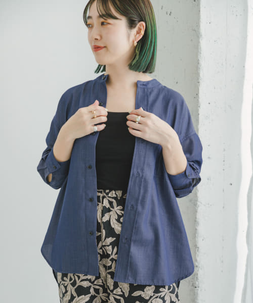 『UR TECH WORKLUXE』バンドカラーデニムシャツ