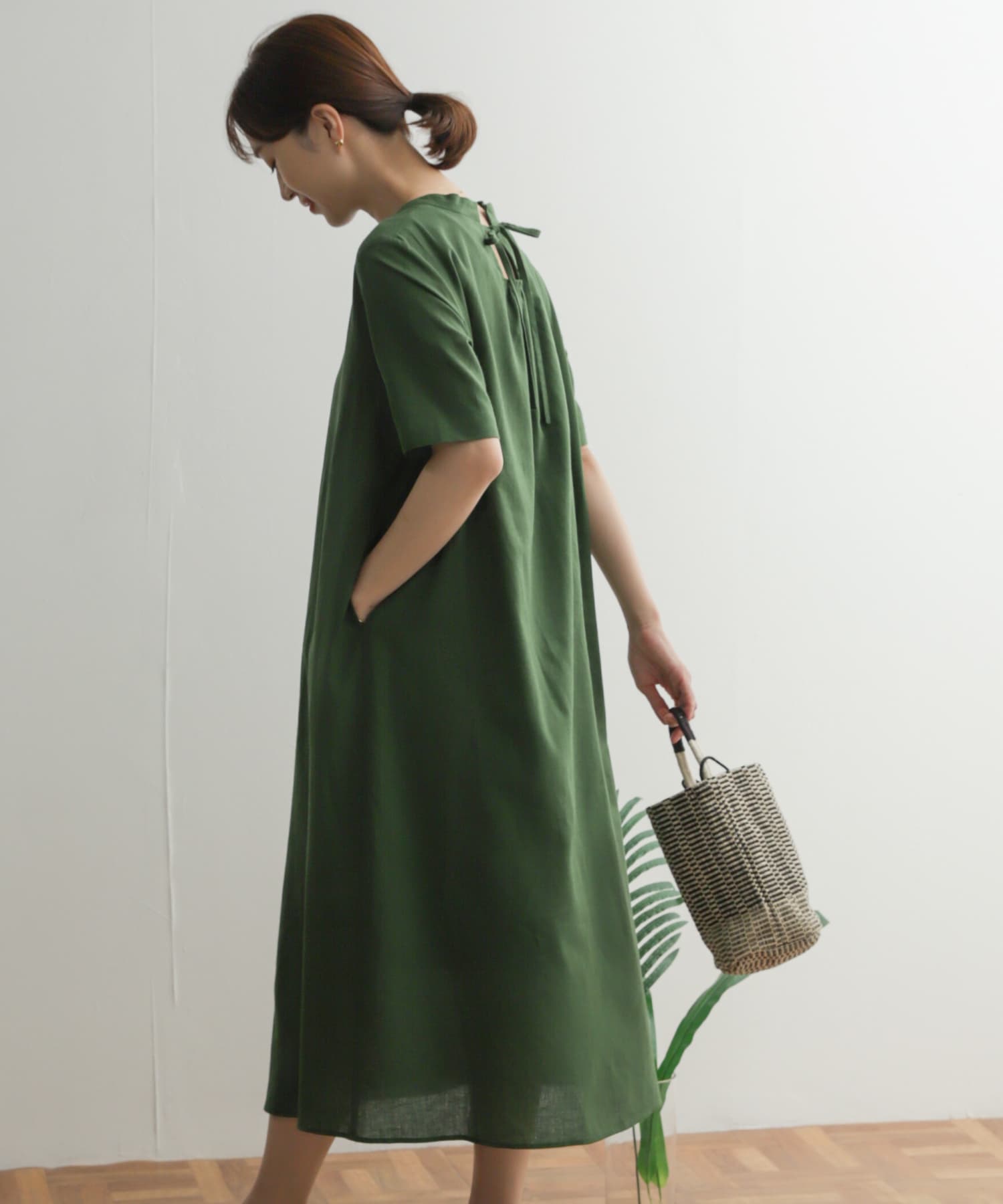 リネンコットンバックリボンワンピース[DR35-26E108]｜URBAN RESEARCH