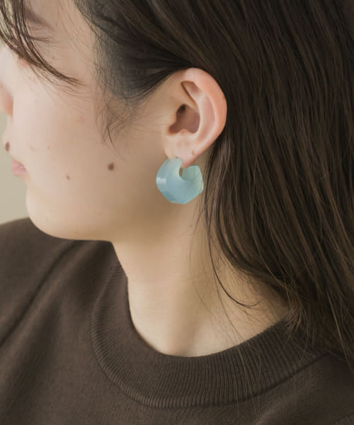 カラージュシカーブピアス