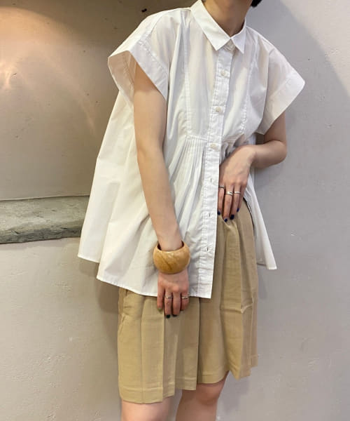 タックフレアスリーブレスブラウス