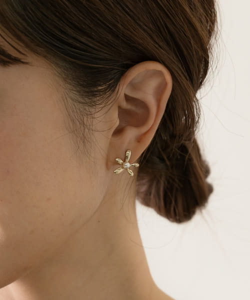 プチフラワーピアス
