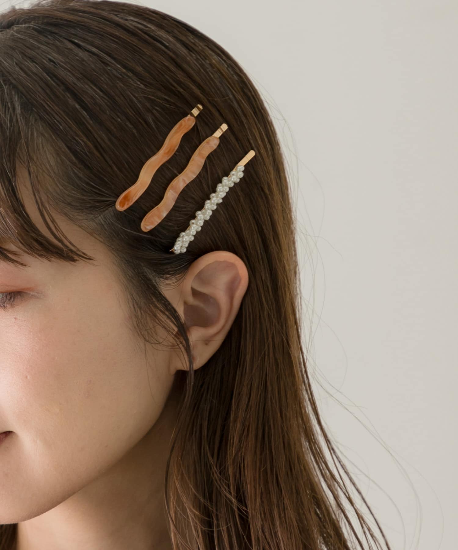 CASOLVX ホワイトフラワーパールヘアピン 花嫁 花柄 ヘッドピース ヘアクリップ フラワーパール ヘアーフォーク シルバーリーフ ヘアピン  アクセサリー レディース ガールズ ウェディング ブライドメイド