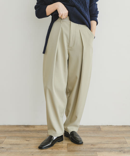 [ITEMS][カーブシルエットスラックス]