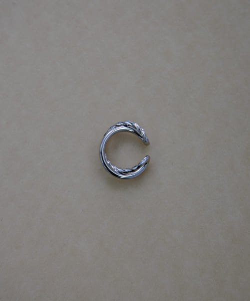 decor『デコール』　Twist cross cuff