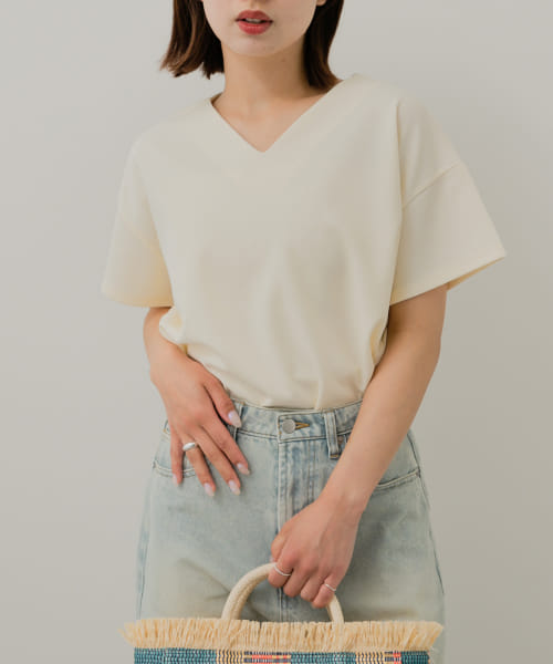 ミラノリブVネックTシャツ
