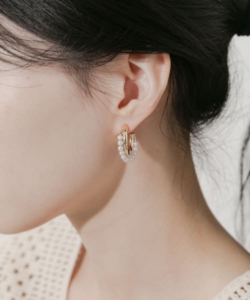 パールラインメタルフープピアス