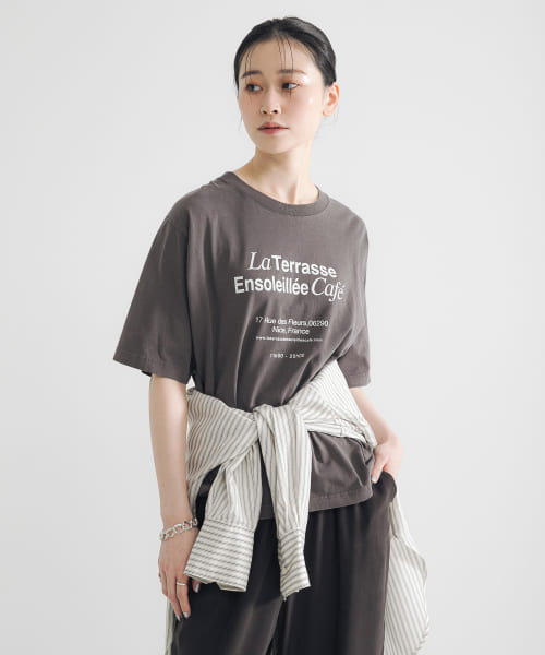 グラフィックスーベニアTシャツ