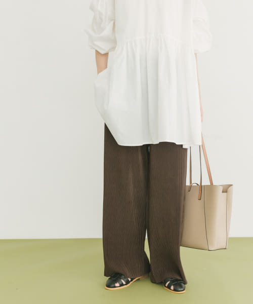 プリーツシャーリングパンツ