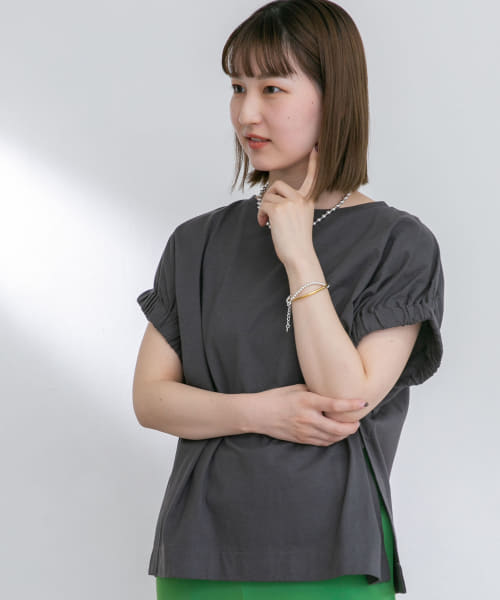 アームギャザーTシャツ