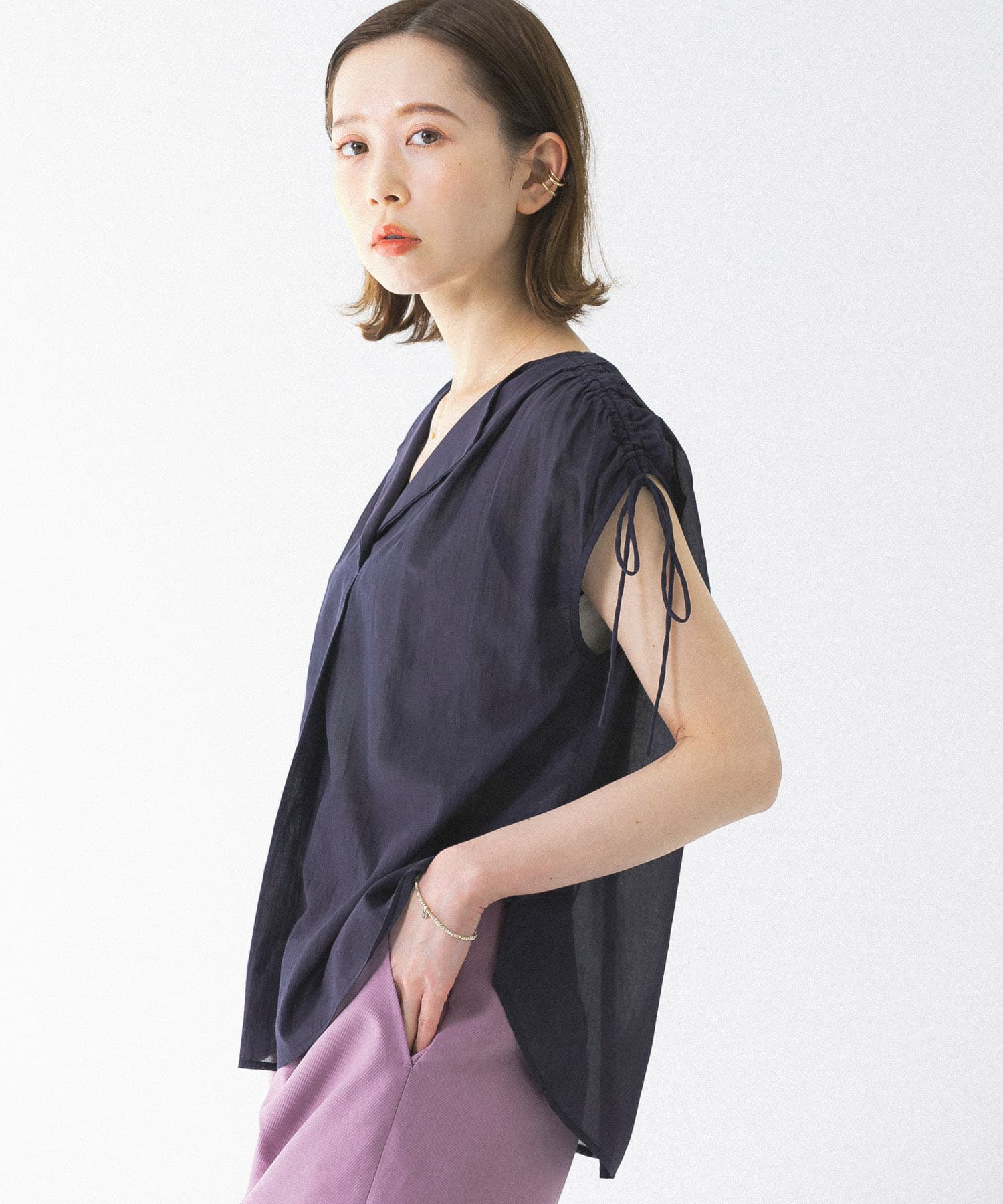 URBAN RESEARCH ショルダーシャーリングブラウス