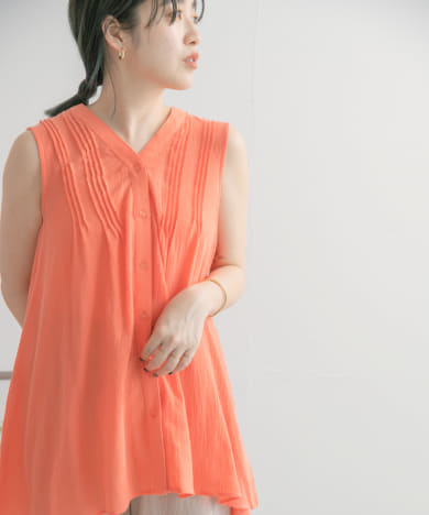 ピンタックノースリーブブラウス[IT25-23A029]｜URBAN 
