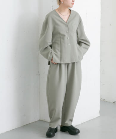 コクーンシルエットパンツ